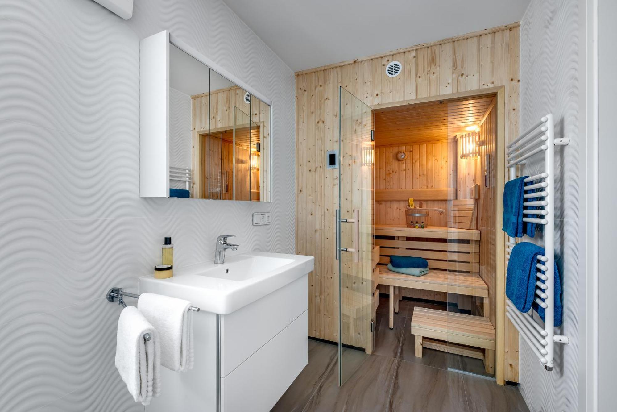 Horizont- Direkt Am Wasser, Hafenblick, Fahrstuhl, Sauna, Ueberdachter Balkon Olpenitz Luaran gambar